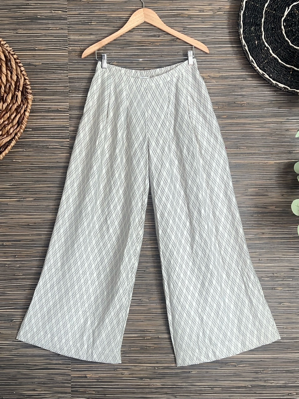 NWT Peach Wide Leg Palazzo Pants Plaid Boho Flowy Small Ivory/Dark Gray - Picture 4 of 16